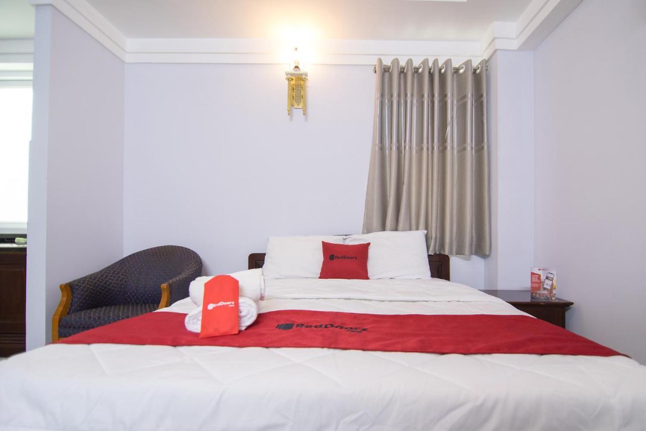 Reddoorz Near Hoa Lu Stadium Ho Si Minh-város Kültér fotó